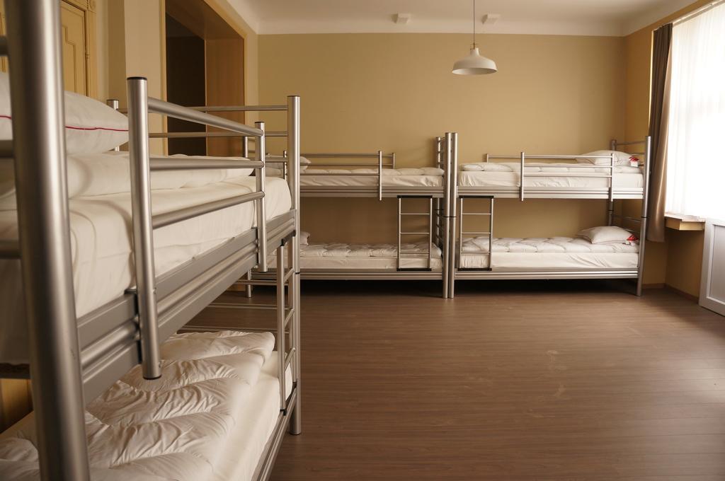 Saint-Gilles Es Hostel מראה חיצוני תמונה