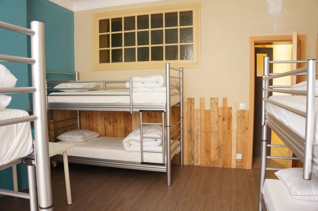 Saint-Gilles Es Hostel מראה חיצוני תמונה